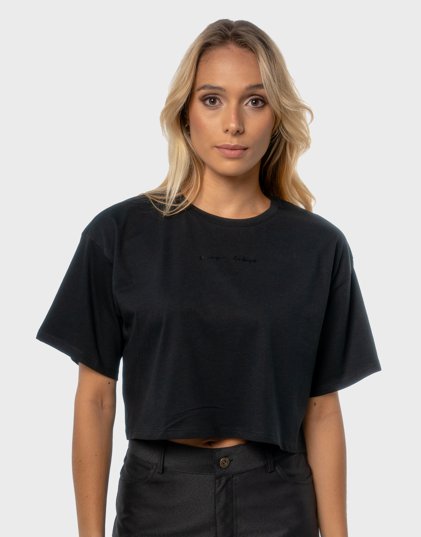 T-Shirt Crop BEREKET - Negra