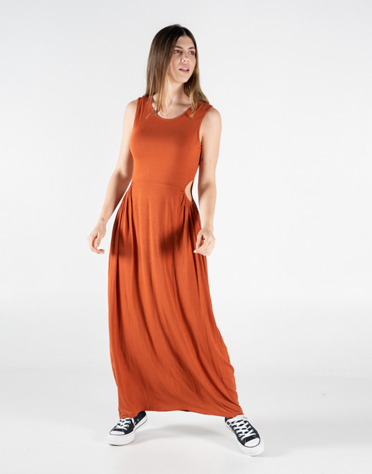 Vestido mujer con abertura lateral naranja